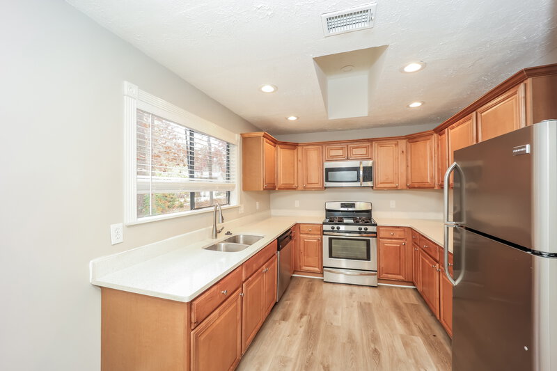 1,970/Mo, 1183 Ridgeside Dr NW Acworth, GA 30102 Kitchen View 2