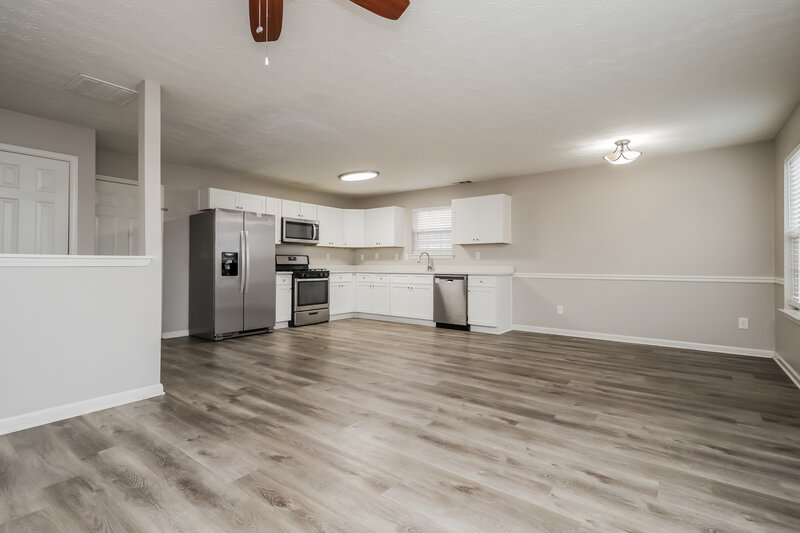 2,245/Mo, 316 Nunnally Dr Stockbridge, GA 30281 Living Room View 2