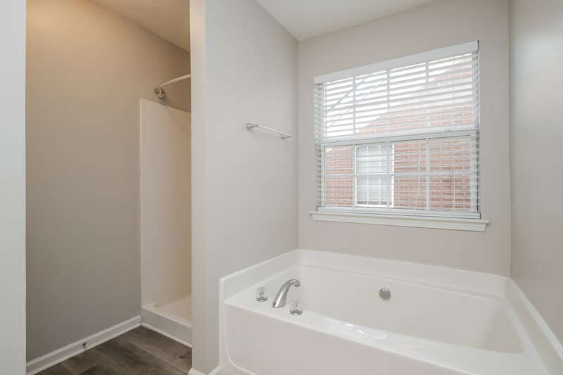 2,245/Mo, 316 Nunnally Dr Stockbridge, GA 30281 Main Bathroom View