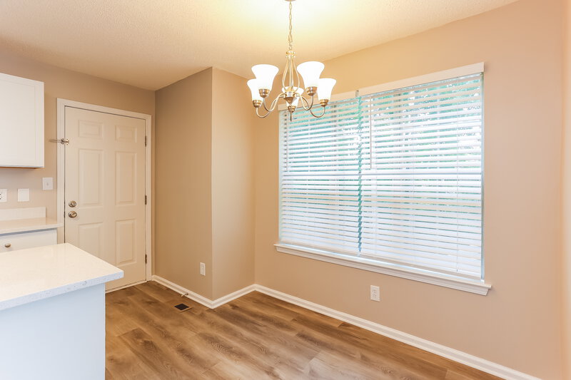 3,010/Mo, 7317 Essex Dr Douglasville, GA 30134 Breakfast Nook View