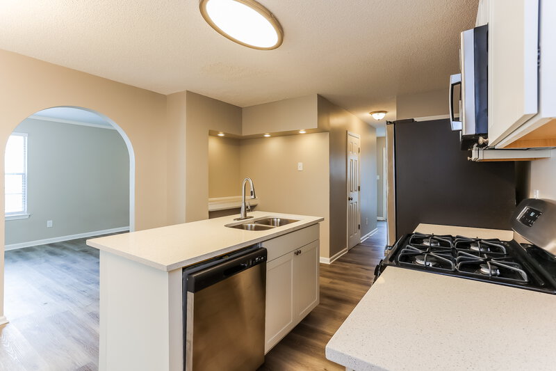 3,010/Mo, 7317 Essex Dr Douglasville, GA 30134 Kitchen View 2