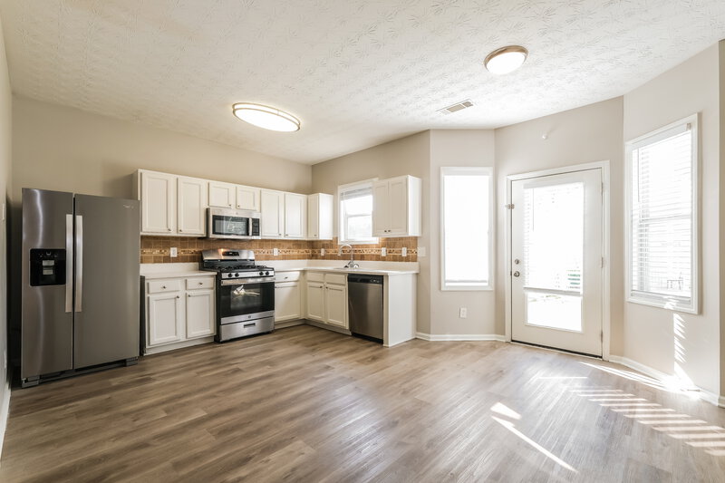 2,030/Mo, 422 Marsh Lake Rd Lawrenceville, GA 30045 Dining Room View