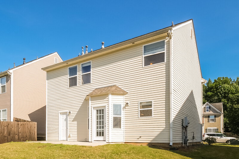 2,030/Mo, 422 Marsh Lake Rd Lawrenceville, GA 30045 Rear View