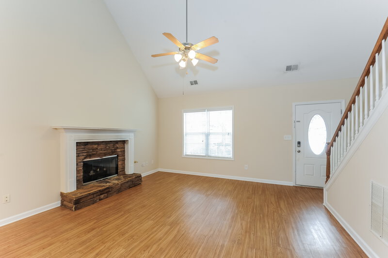 2,800/Mo, 216 Mackenzie Ct Canton, GA 30115 Living Room View