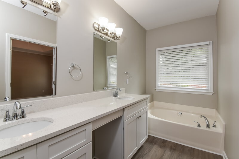 2,205/Mo, 4020 Tidewater Ct NW Acworth, GA 30101 Main Bathroom View