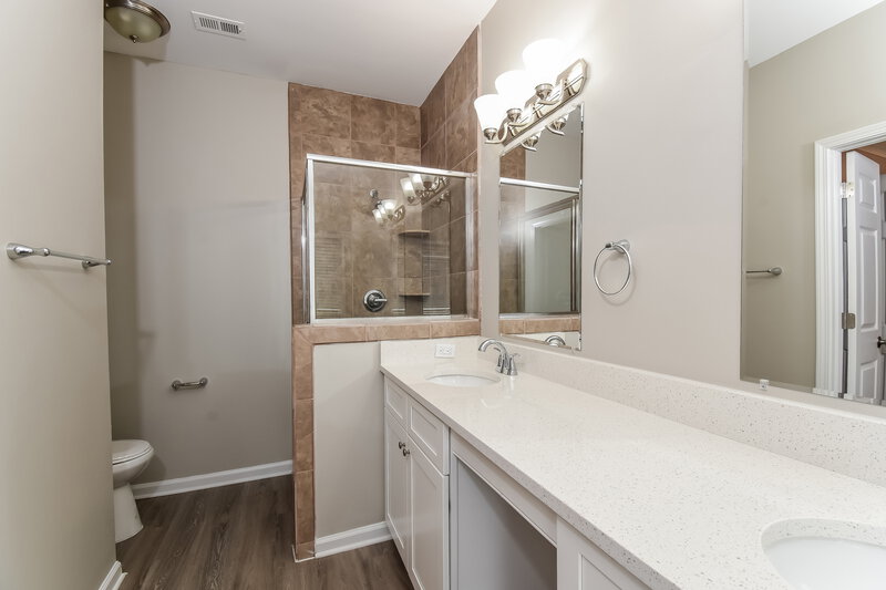 2,205/Mo, 4020 Tidewater Ct NW Acworth, GA 30101 Main Bathroom View 2
