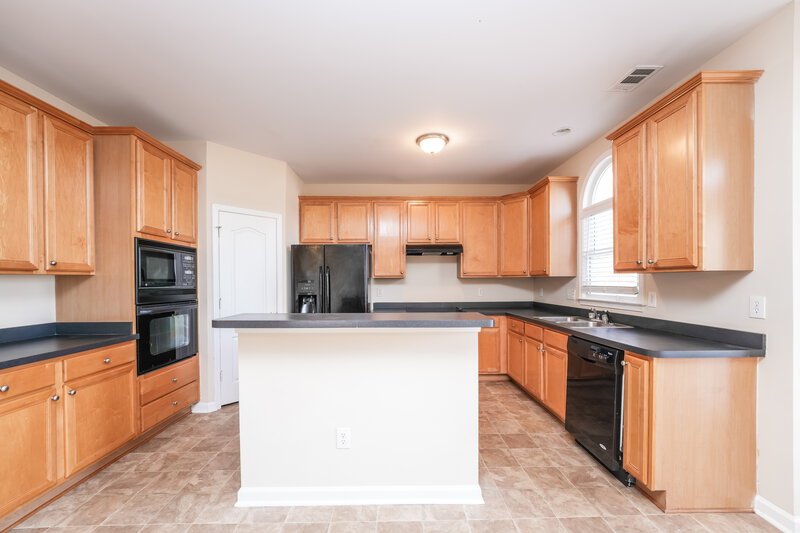 3,540/Mo, 7234 Lake Crossing Stone Mountain, GA 30087 Kitchen View