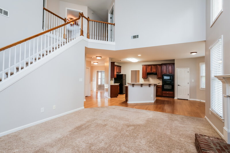 3,750/Mo, 1511 Heathermoor Way Dacula, GA 30019 Living Room View 3