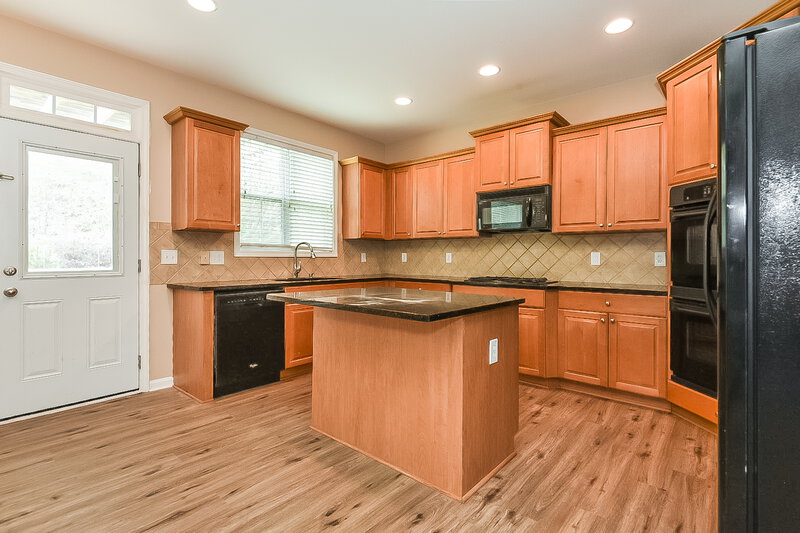 2,705/Mo, 720 Crimson Morning Vw Canton, GA 30114 Kitchen View