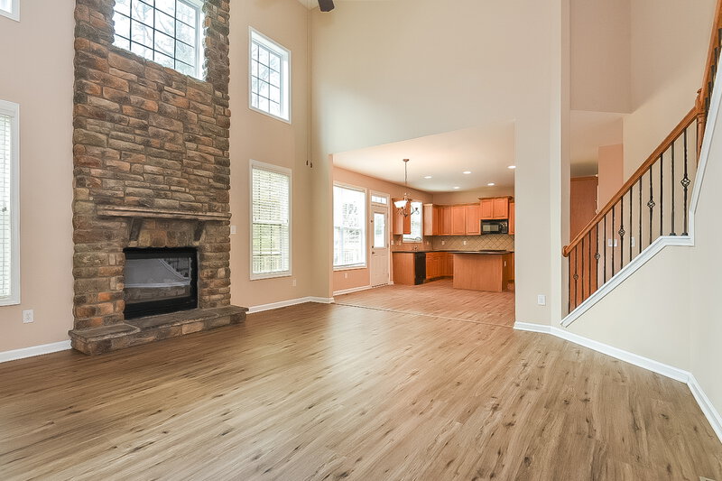 2,705/Mo, 720 Crimson Morning Vw Canton, GA 30114 Family Room View 2