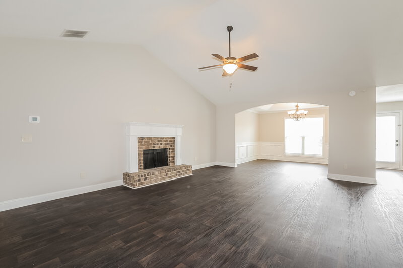 2,295/Mo, 1779 Miller Springs Dr Bethlehem, GA 30620 Living Room View