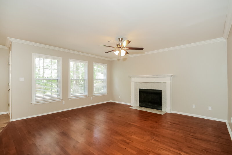 2,490/Mo, 492 Ivey Ct SE Mableton, GA 30126 Living Room View