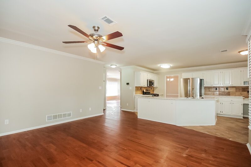 2,490/Mo, 492 Ivey Ct SE Mableton, GA 30126 Living Room View 2
