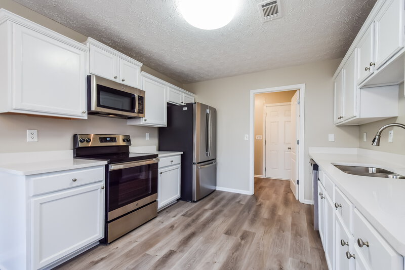 2,340/Mo, 1444 Arbor Place Dr Morrow, GA 30260 Kitchen View 2