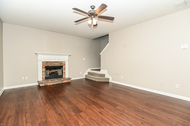2,425/Mo, 300 Nobleman Way Canton, GA 30114 Living Room View 3