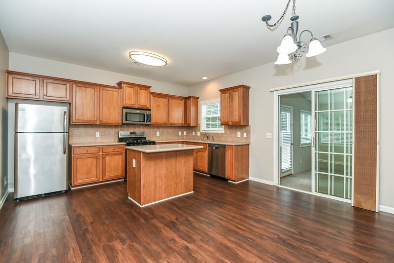 2,425/Mo, 300 Nobleman Way Canton, GA 30114 Dining Room View