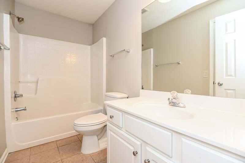 2,425/Mo, 300 Nobleman Way Canton, GA 30114 Bathroom View