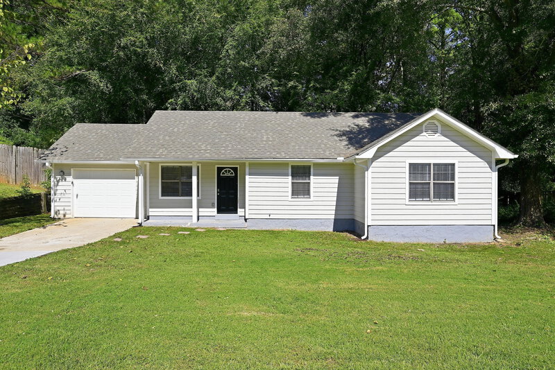 3 Bedroom House – 109 Clifford Ct, Stockbridge, GA 30281