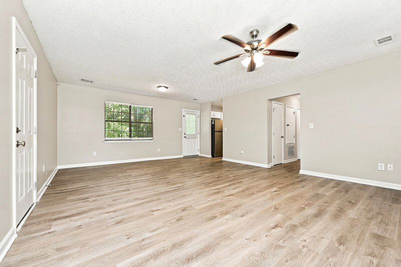 1,670/Mo, 109 Clifford Ct Stockbridge, GA 30281 Living Room View 3