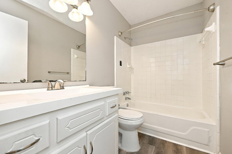 1,670/Mo, 109 Clifford Ct Stockbridge, GA 30281 Primary Bathroom View
