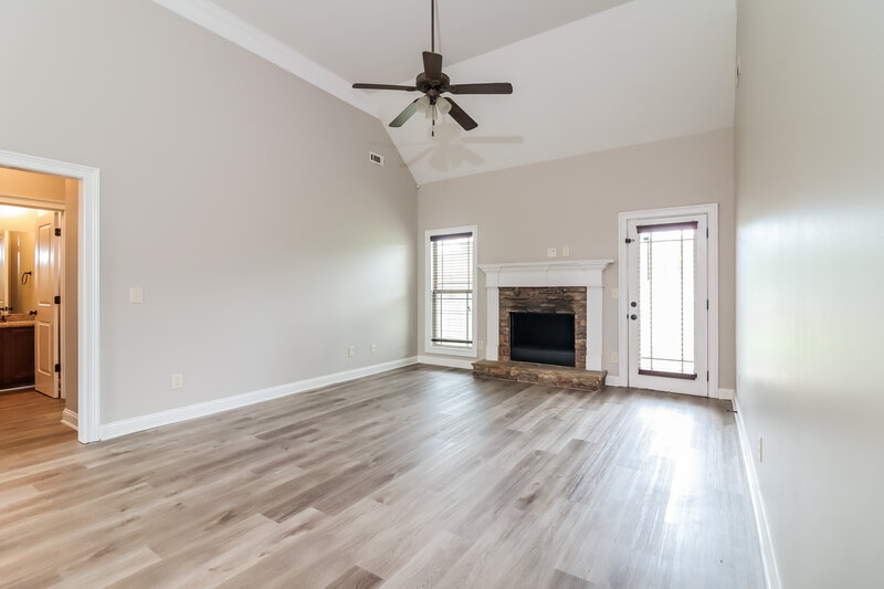 2,195/Mo, 322 Stillwood Dr Newnan, GA 30265 Living Room View