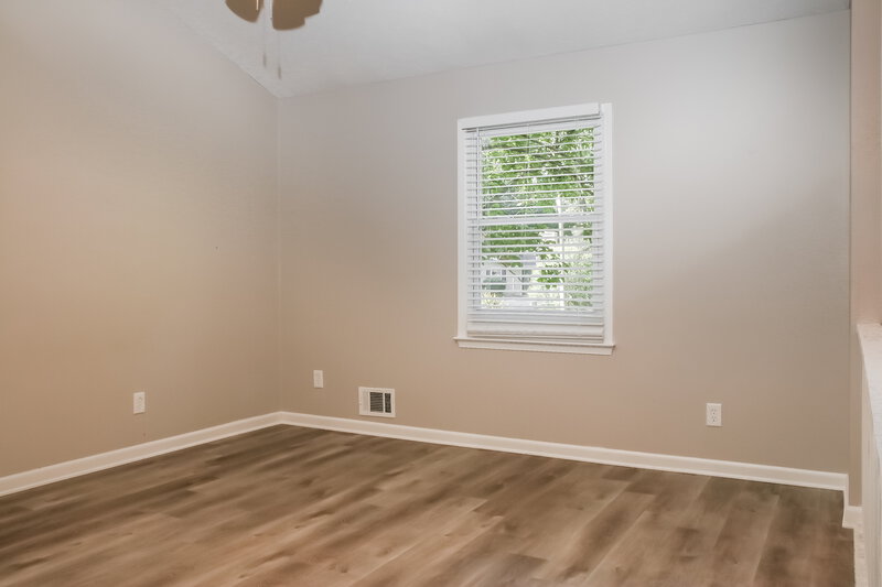 1,615/Mo, 1664 Cherry Hill Rd SW Conyers, GA 30094 Living Room View