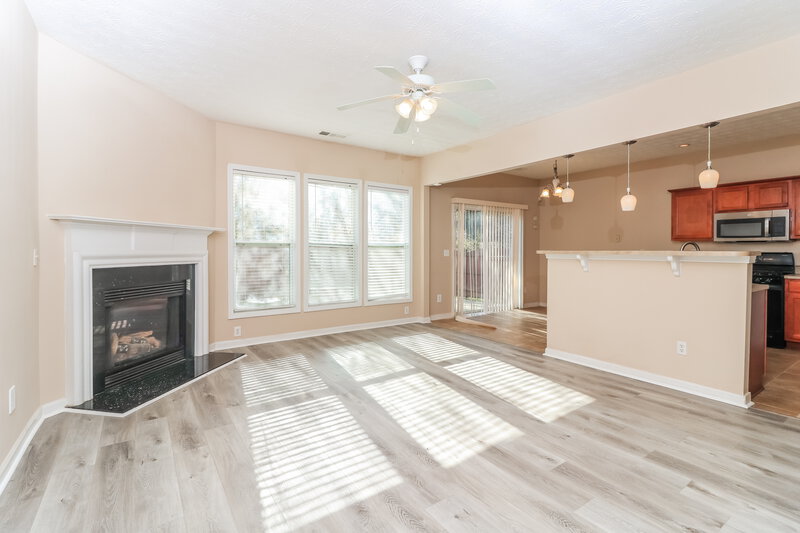 1,920/Mo, 900 Gardenia Curv Canton, GA 30114 Living Room View