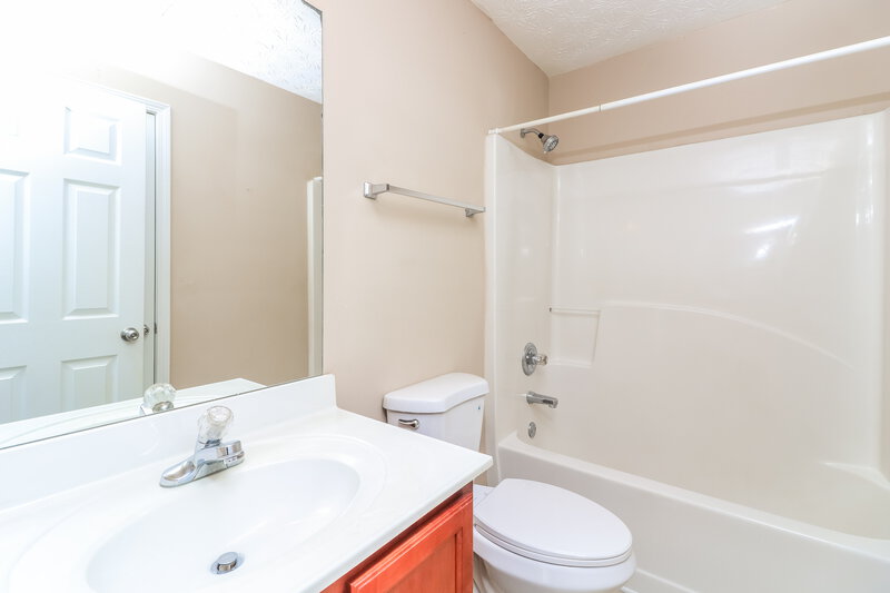 1,920/Mo, 900 Gardenia Curv Canton, GA 30114 Bathroom View