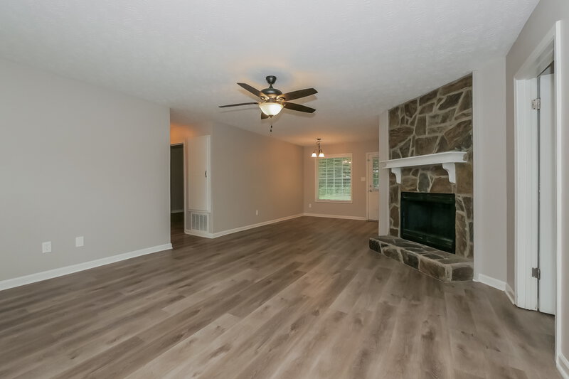 1,955/Mo, 560 Cornwallis Way Fayetteville, GA 30214 Living Room View 3