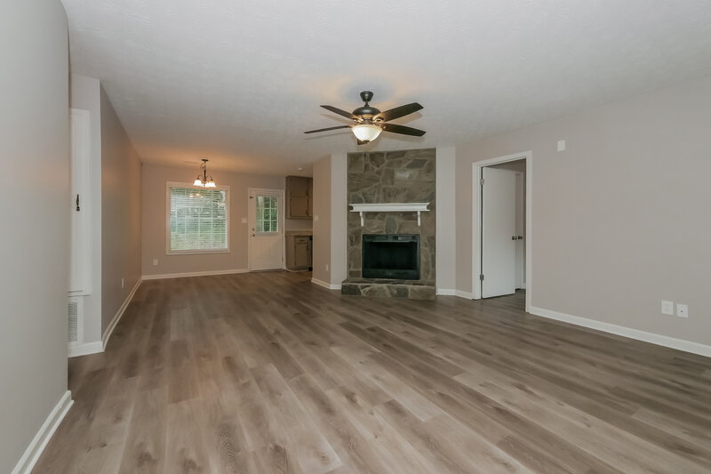 1,955/Mo, 560 Cornwallis Way Fayetteville, GA 30214 Living Room View 4