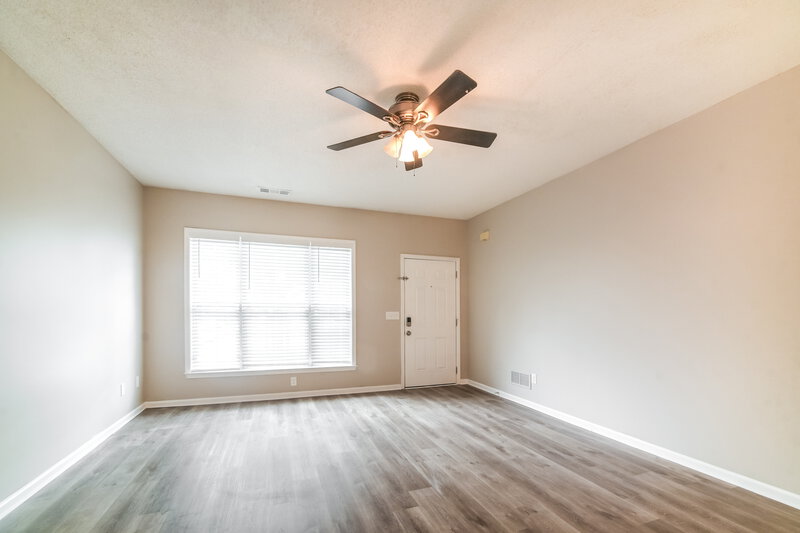 3,010/Mo, 1622 Woodsford Rd NW Kennesaw, GA 30152 Living Room View 2