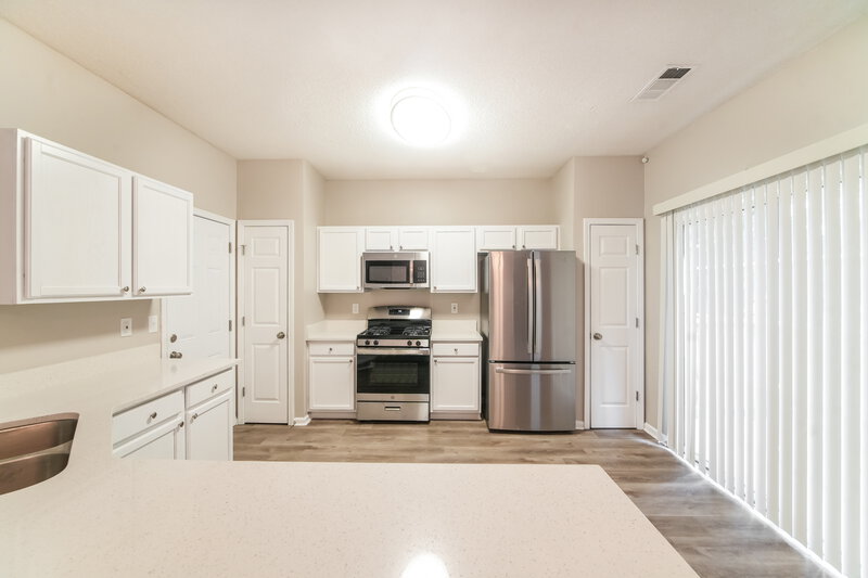 3,010/Mo, 1622 Woodsford Rd NW Kennesaw, GA 30152 Kitchen View 2