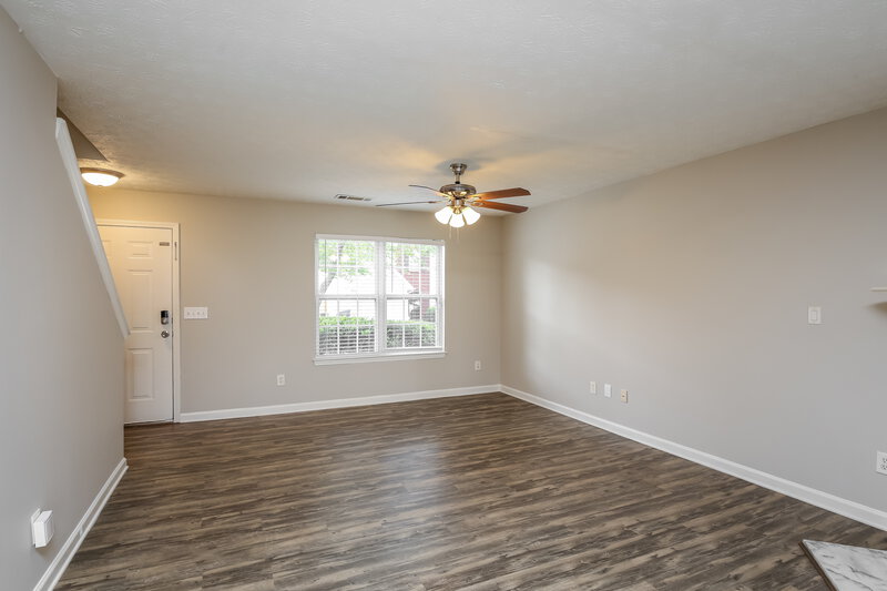 2,230/Mo, 314 Springhaven Rd Lawrenceville, GA 30046 Living Room View