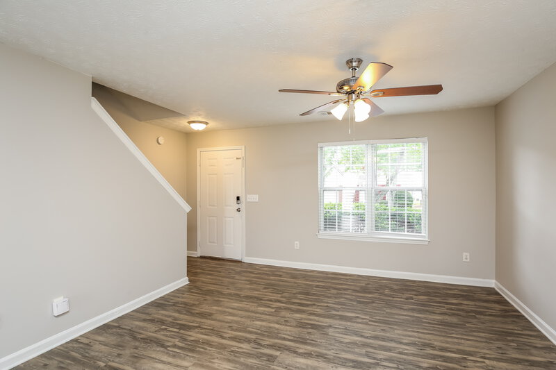 2,230/Mo, 314 Springhaven Rd Lawrenceville, GA 30046 Living Room View 2