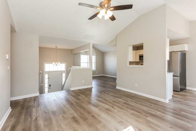 2,150/Mo, 214 Stallion Trl Riverdale, GA 30274 Living Room View 2