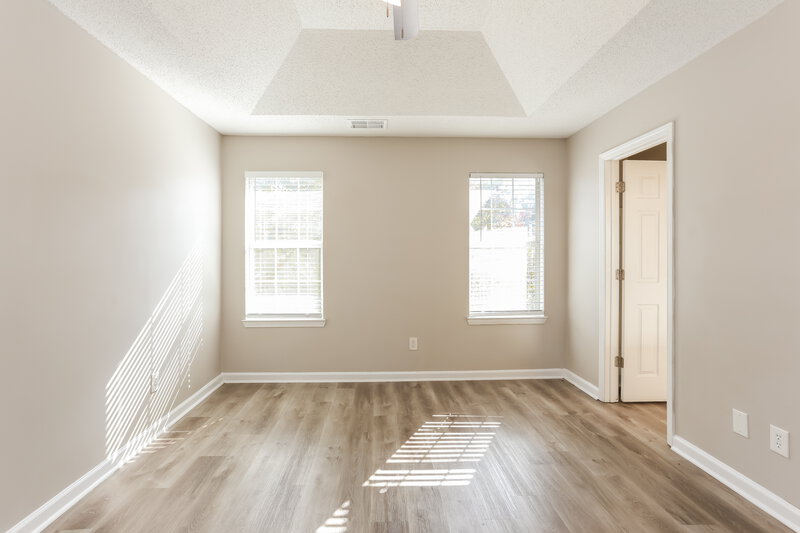 2,150/Mo, 214 Stallion Trl Riverdale, GA 30274 Main Bedroom View