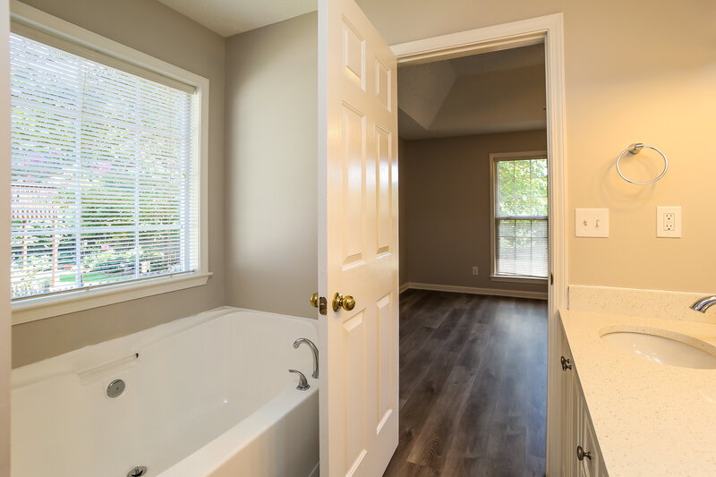 2,245/Mo, 3029 Lexington Ave Woodstock, GA 30189 Bathroom View