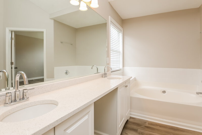 2,485/Mo, 3362 Grove Meadows Cv Lawrenceville, GA 30044 Main Bathroom View