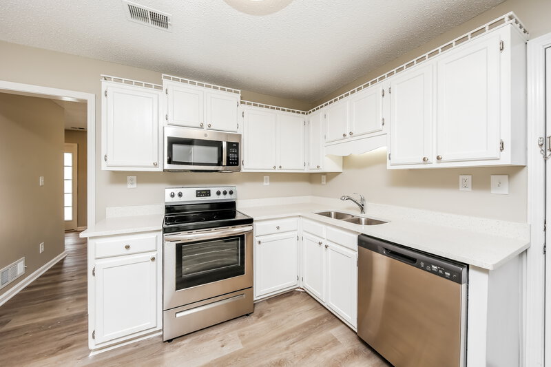 1,995/Mo, 4178 Irish Highland Dr Powder Springs, GA 30127 Kitchen View 2