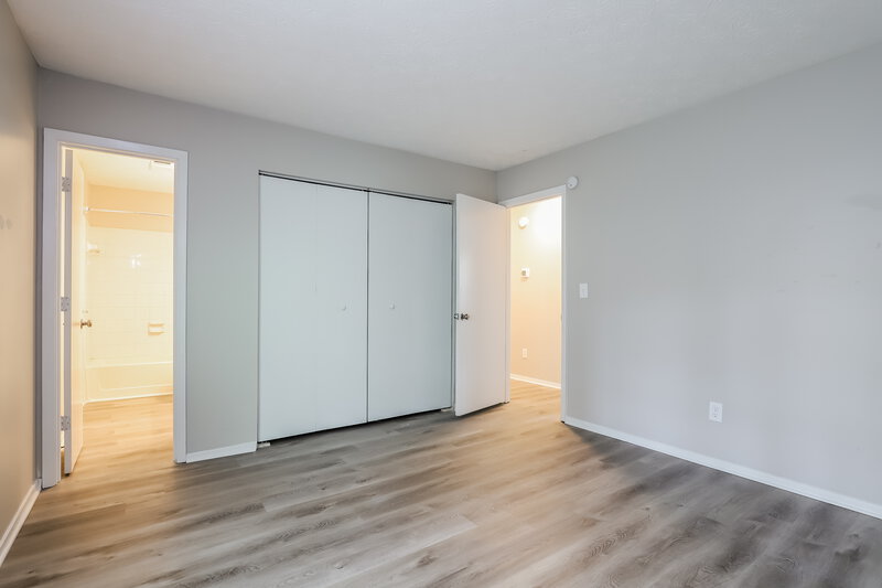 0/Mo, 595 Indian Mill Ct Alpharetta, GA 30022 Main Bedroom View