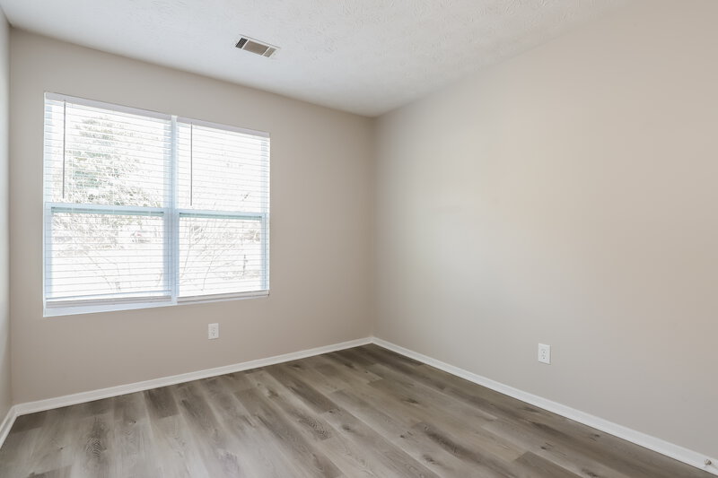 0/Mo, 595 Indian Mill Ct Alpharetta, GA 30022 Bedroom View 3