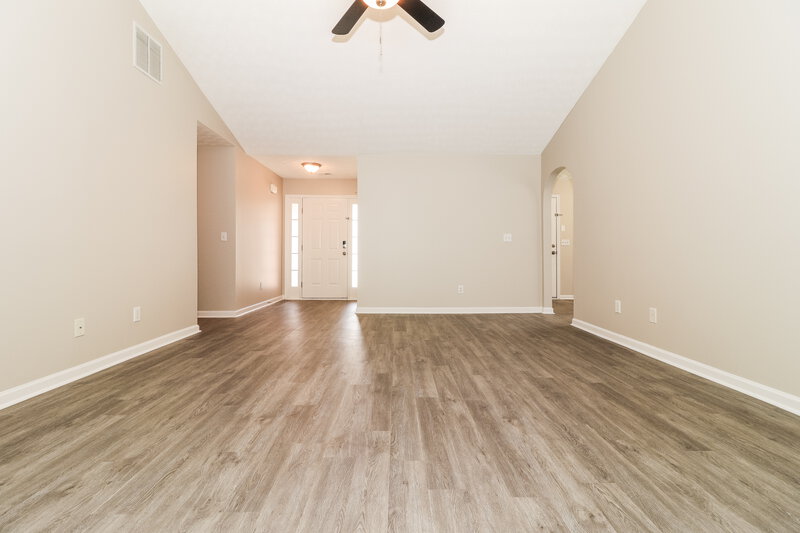 1,880/Mo, 22 Mountain Ct Dallas, GA 30132 Living Room View