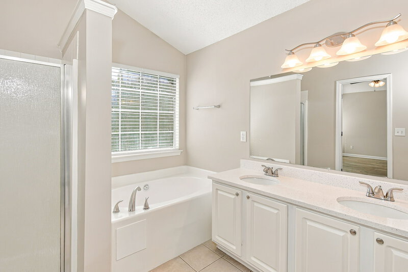 2,105/Mo, 2311 McMurry Dr Powder Springs, GA 30127 Primary Bathroom View
