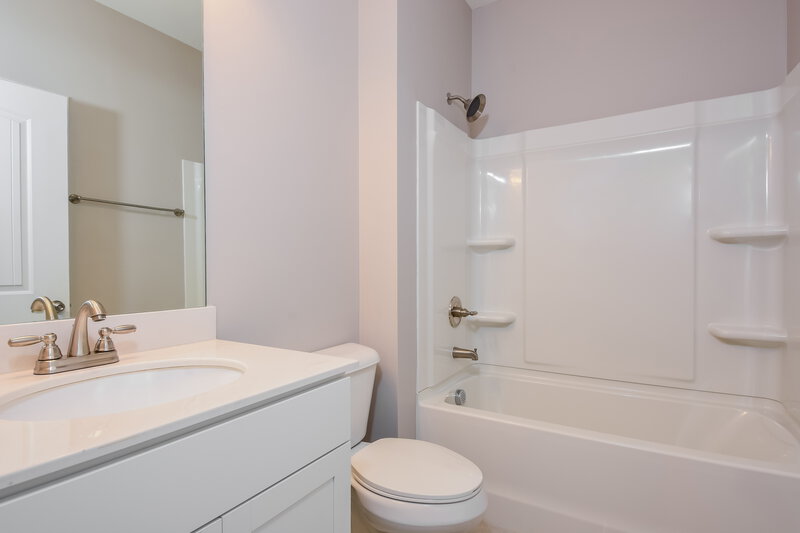 2,270/Mo, 15 Keystone Ln Adairsville, GA 30103 Bathroom View 2