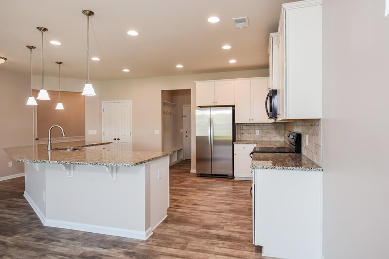 2,270/Mo, 15 Keystone Ln Adairsville, GA 30103 No Caption View