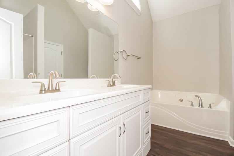 1,830/Mo, 137 Glendale Blvd Temple, GA 30179 Main Bathroom View