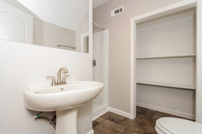 1,830/Mo, 137 Glendale Blvd Temple, GA 30179 Bathroom View