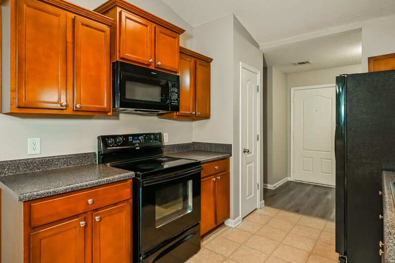 1,940/Mo, 2120 Crown Park Dr Winder, GA 30680 Kitchen View