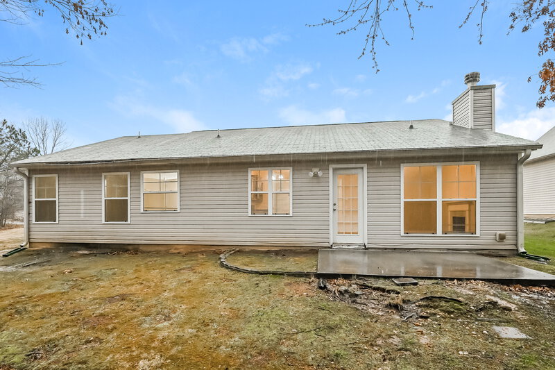 1,940/Mo, 2120 Crown Park Dr Winder, GA 30680 Rear View