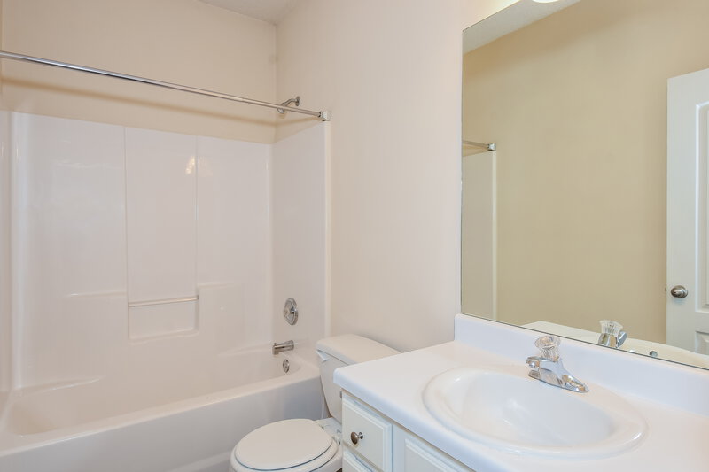1,690/Mo, 150 Celestial Run Winder, GA 30680 Bathroom View